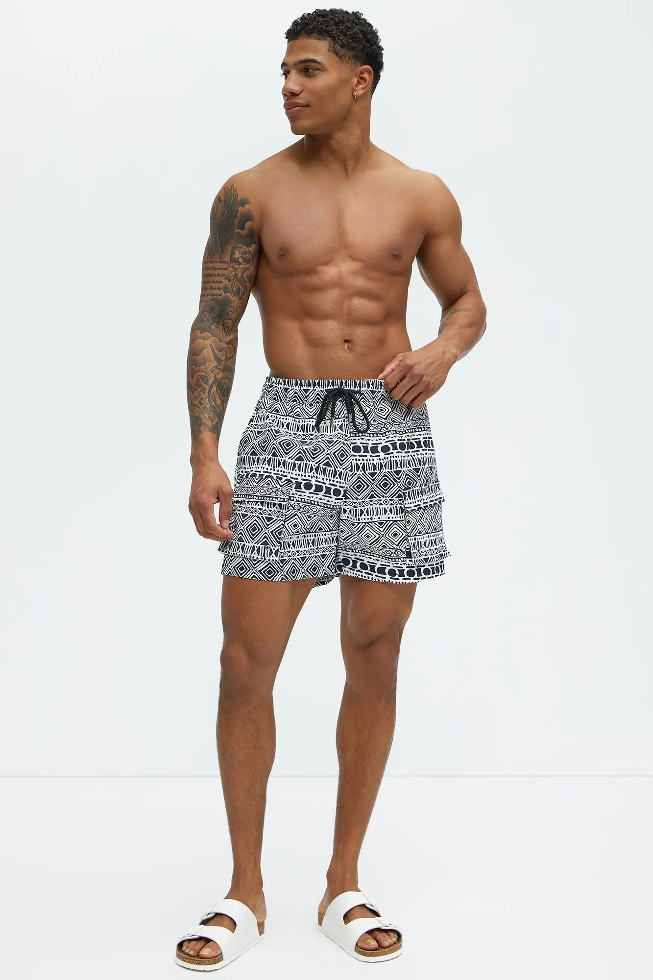 Attract Abstract Cargo Swim Mid Trunk - Black/White