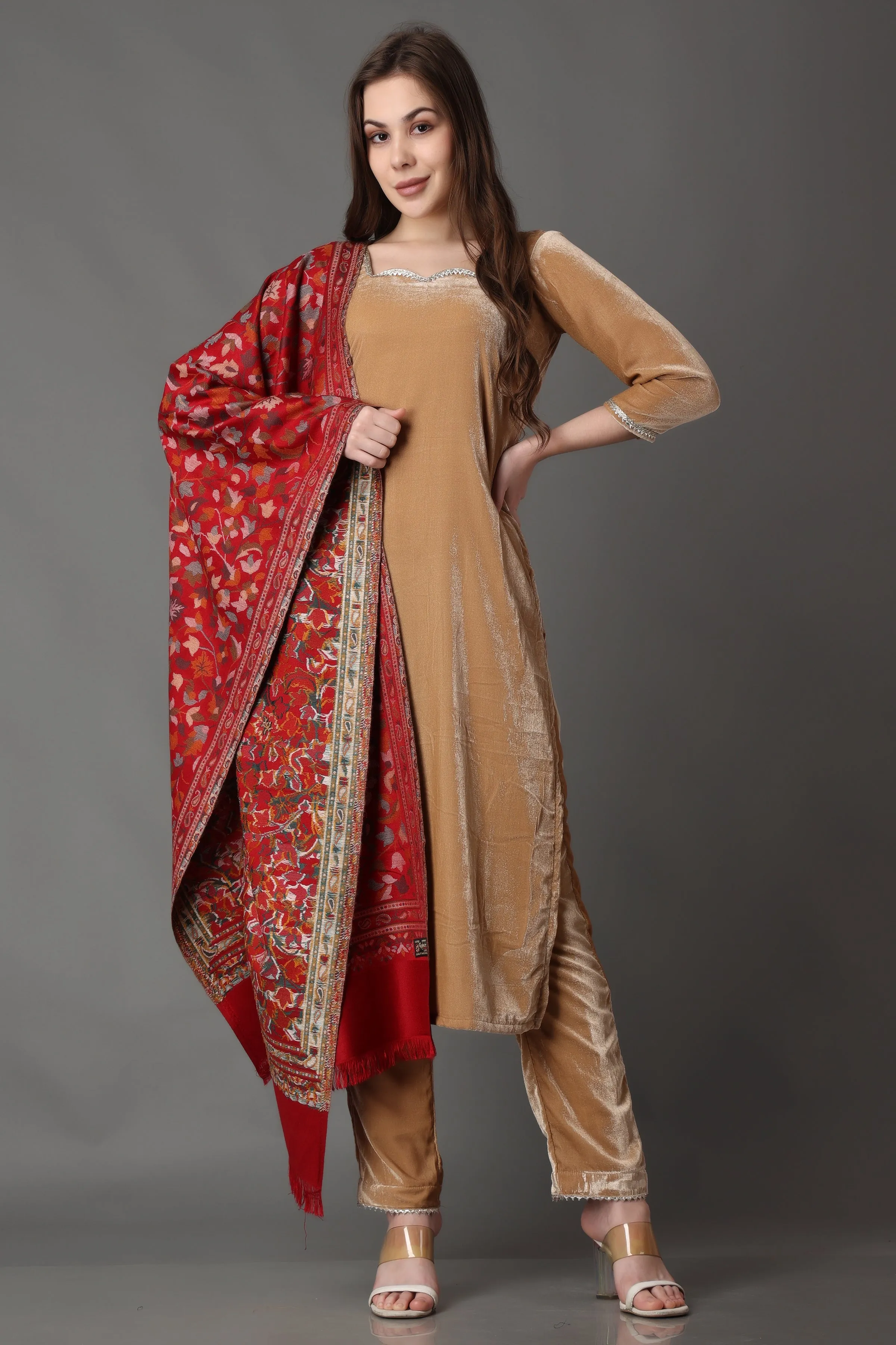 Gold Dunes Velvet Suit with Shawl