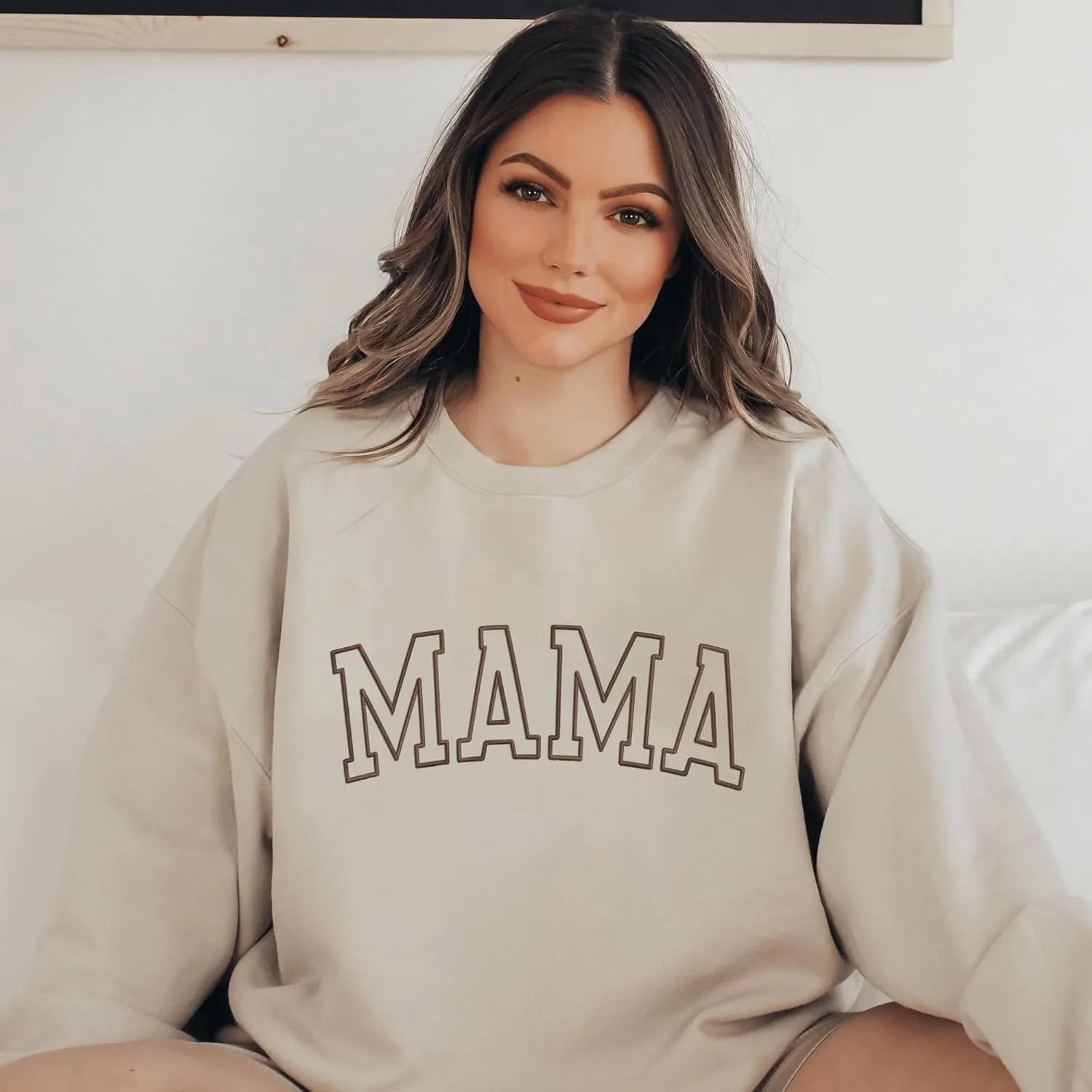NAZENTI Embroidered Mama Sweatshirt, Mothers Day Sweatshirt Gifts for Mom Mama, Embroidered Crewneck Sweatshirt for Women