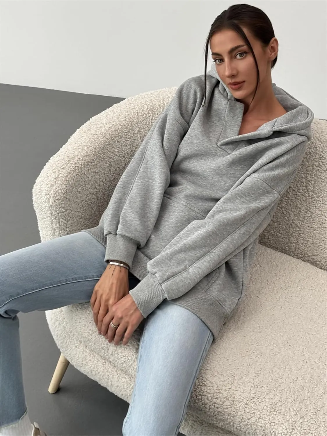 PAODIKUAI Women's Oversized Hoodies V Neck Pullover Fleece Sweatshirt Long Sleeve with Pocket Casual Winter Fall Outfits