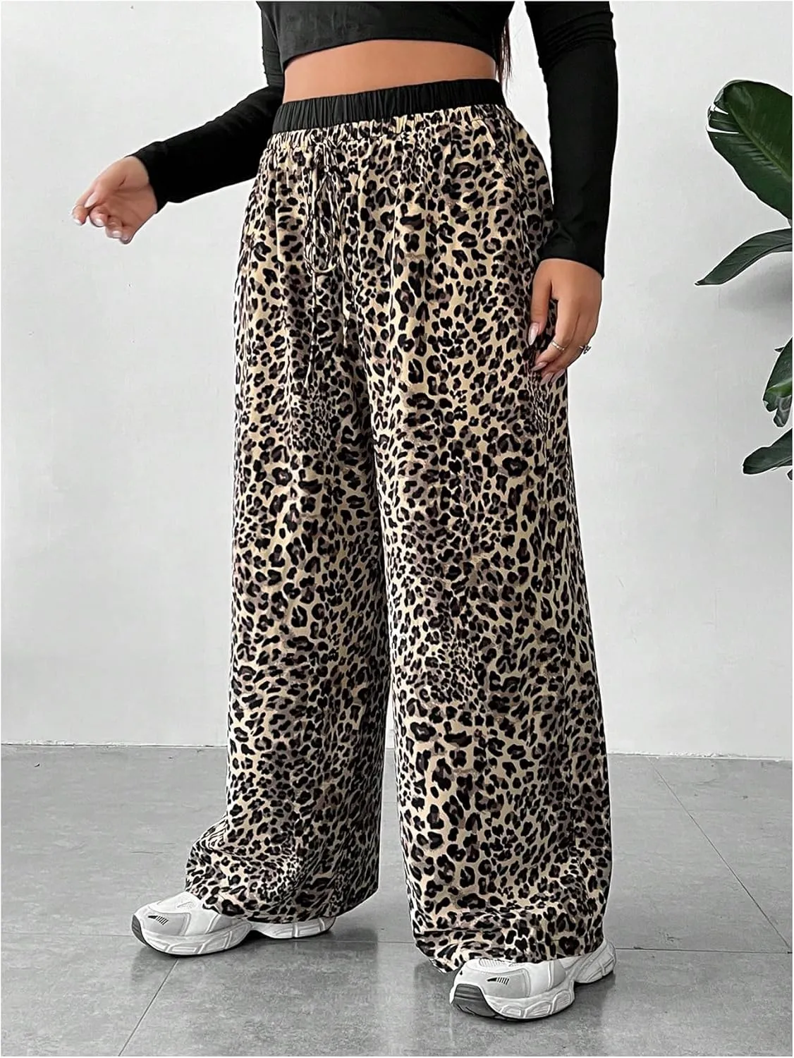 WDIRARA Women's Plus Size Leopard Print Pants Elastic High Waist Trousers with Pockets